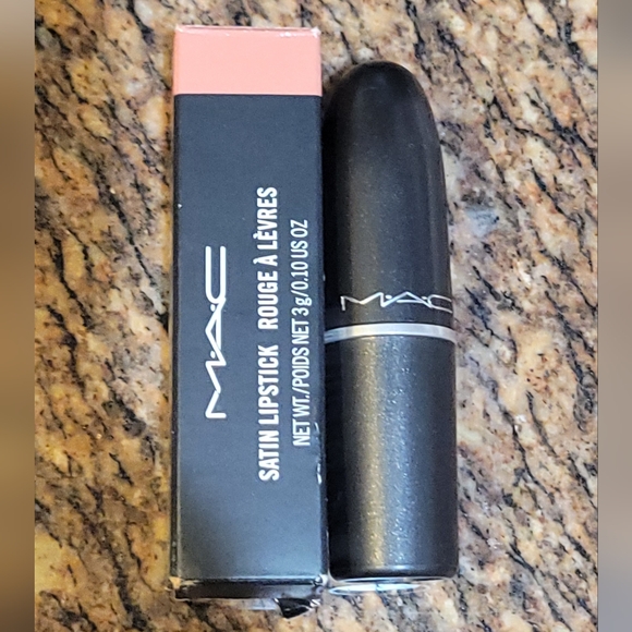NWOT MAC Myth, Satin Lipstick - Picture 1 of 9